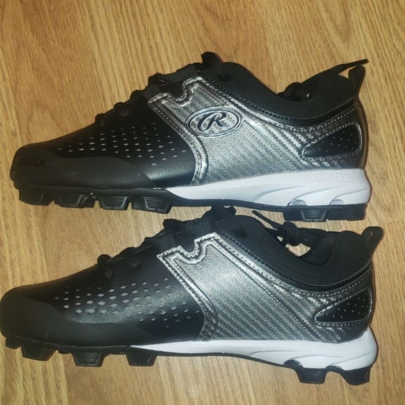 size 5 baseball cleats